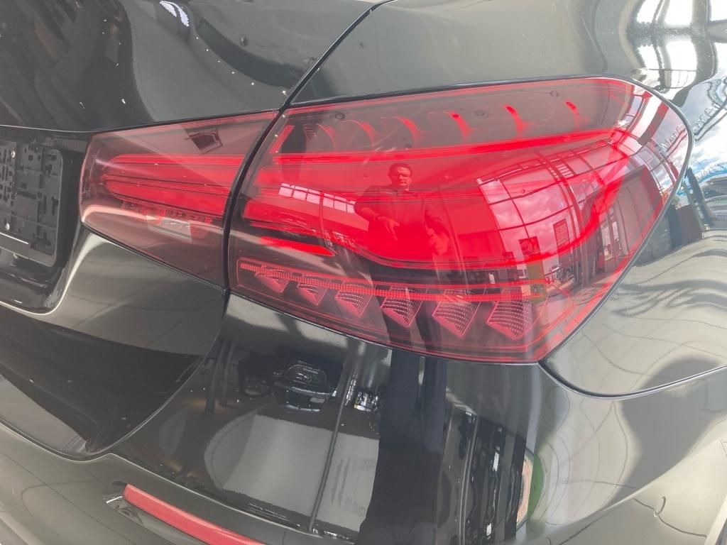 Mercedes-Benz A 180 2025