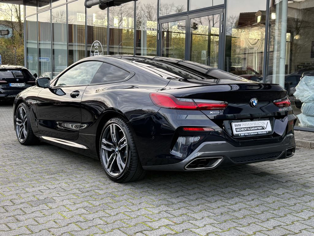 BMW M850 2022