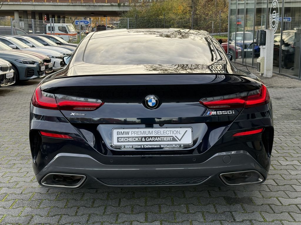 BMW M850 2022