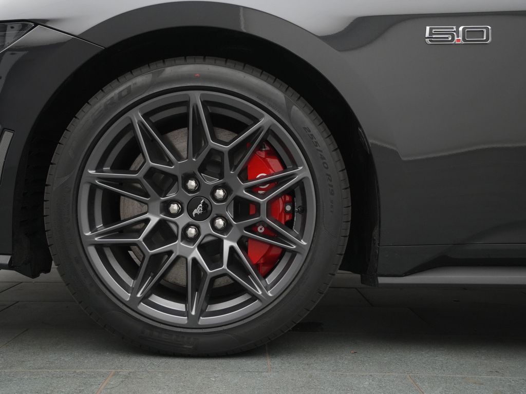 Ford Mustang 2025
