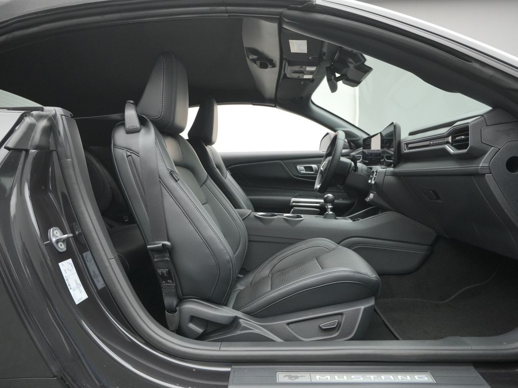 Ford Mustang 2025