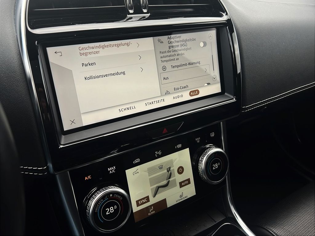 Jaguar XE 2022