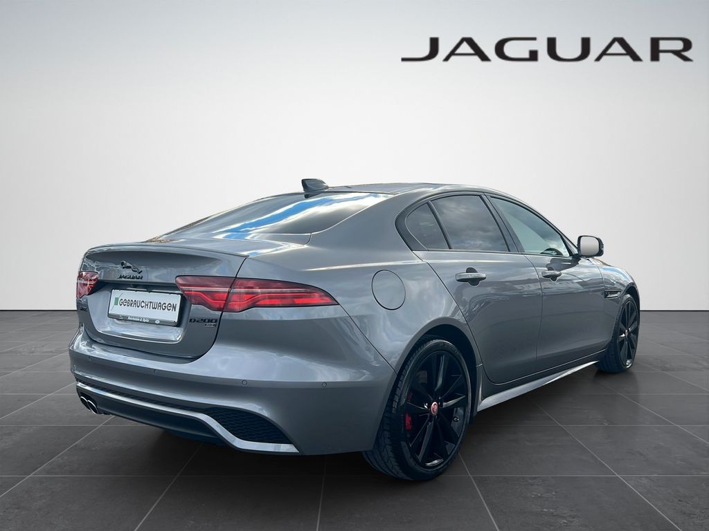 Jaguar XE 2022