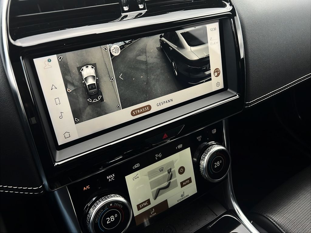 Jaguar XE 2022