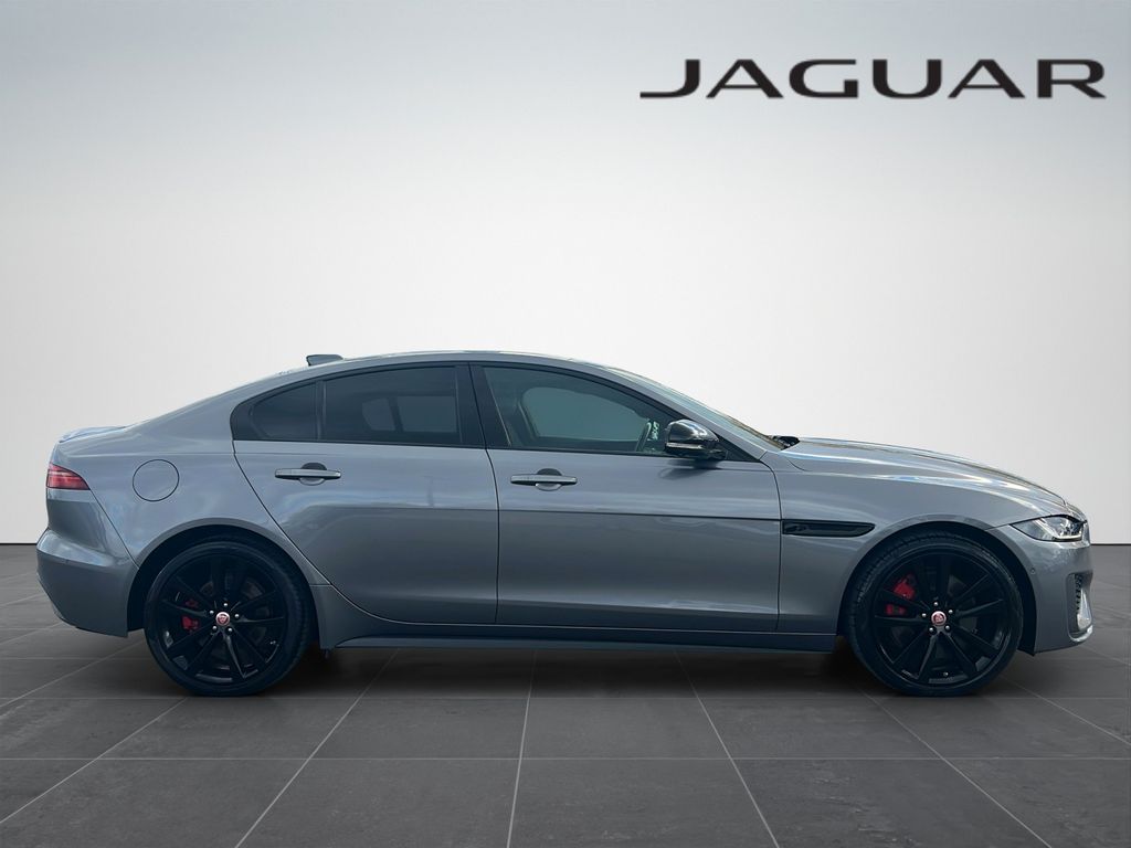 Jaguar XE 2022