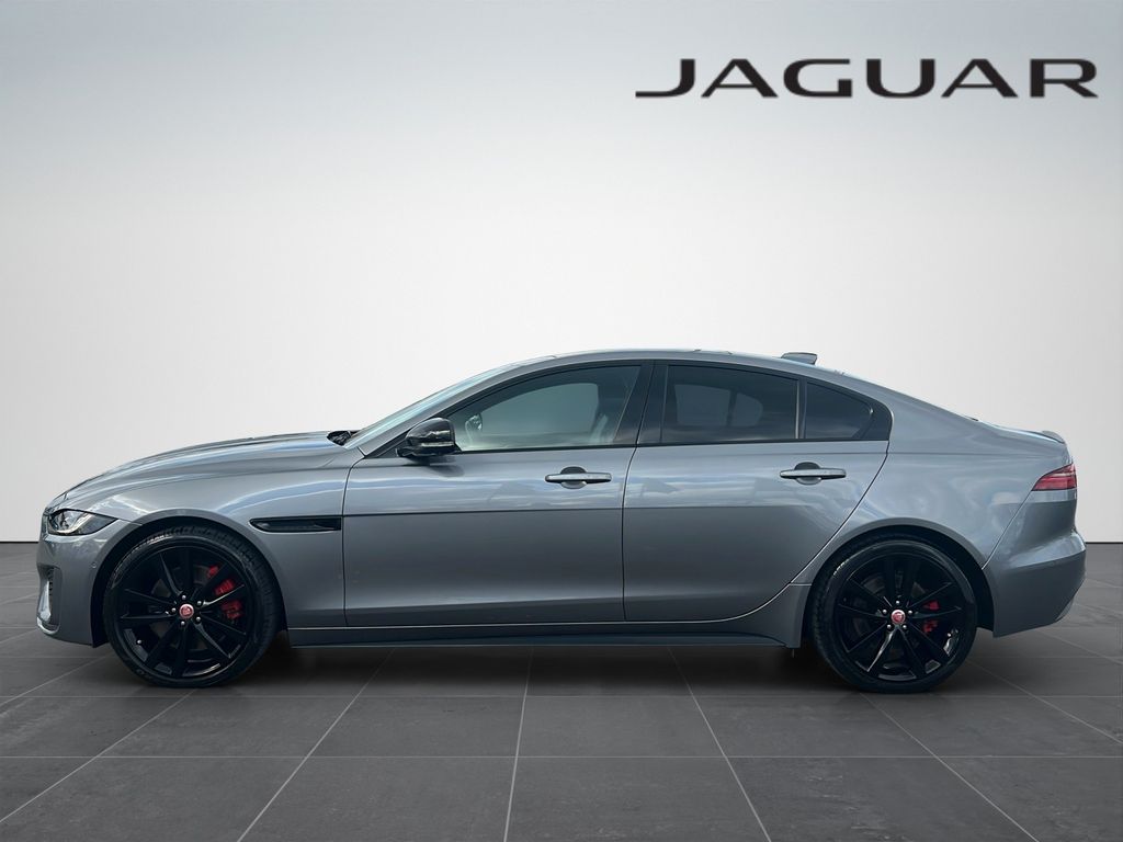 Jaguar XE 2022