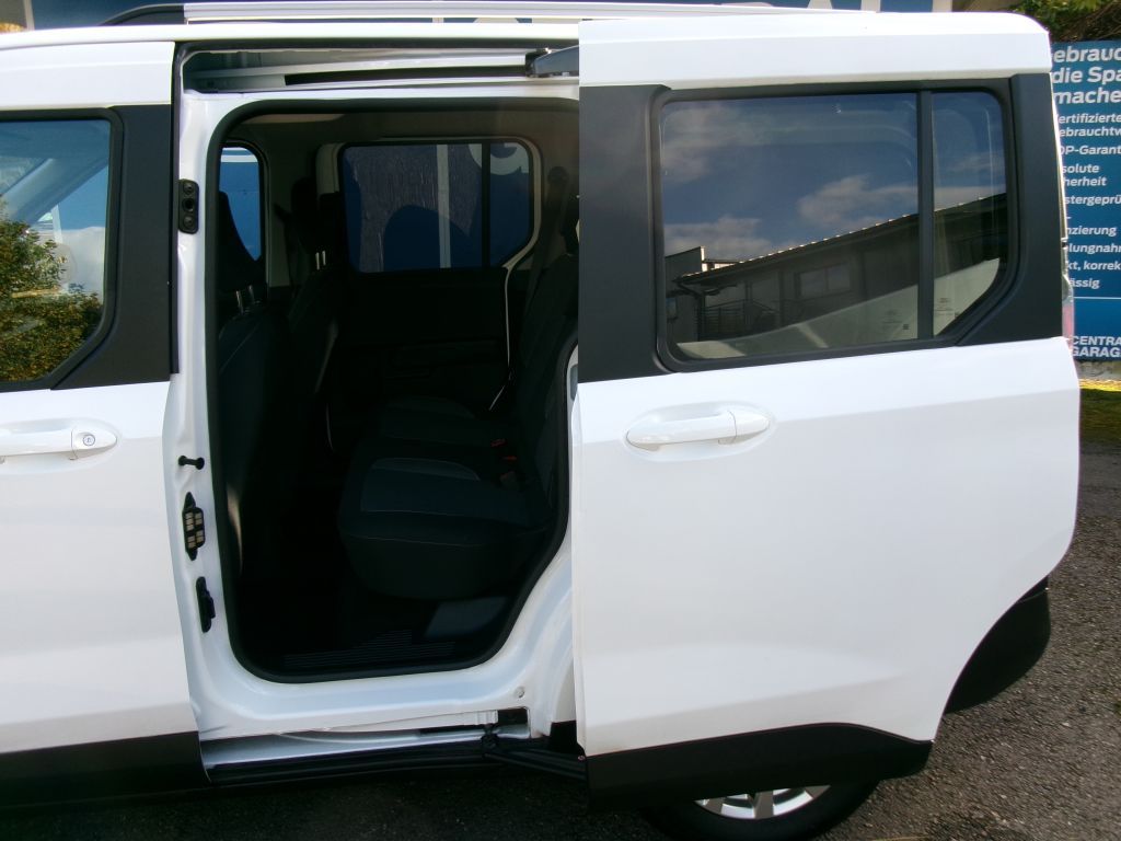 Ford Tourneo Courier 2024
