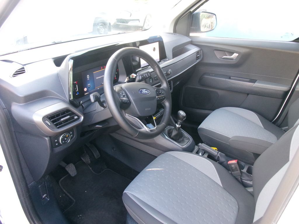 Ford Tourneo Courier 2024