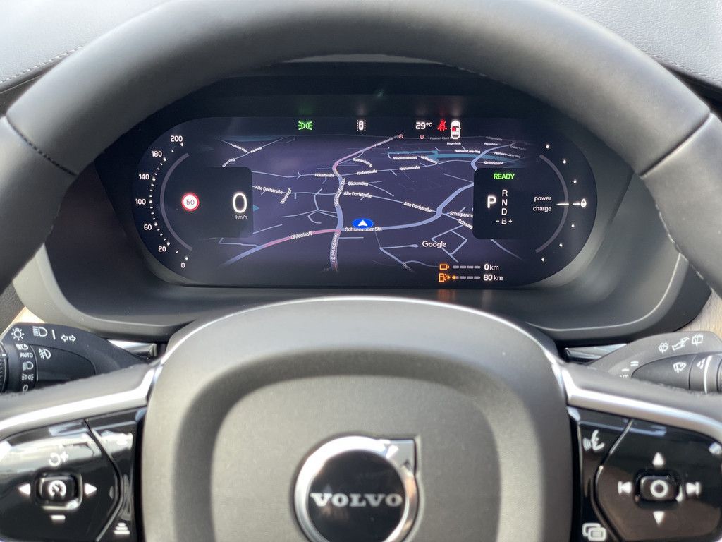 Volvo XC60 2025