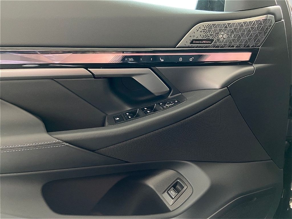 BMW i5 2025