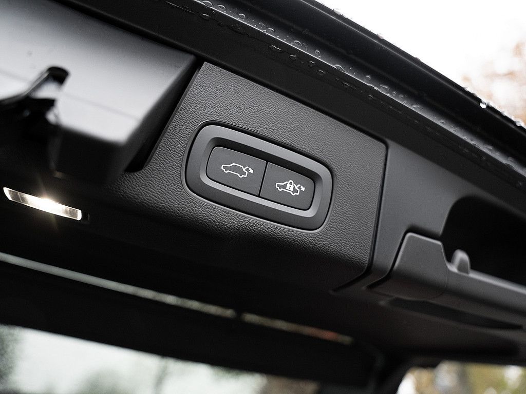 Volvo XC60 2025