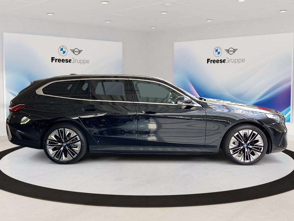 BMW i5 2025