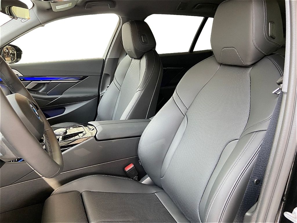 BMW i5 2025