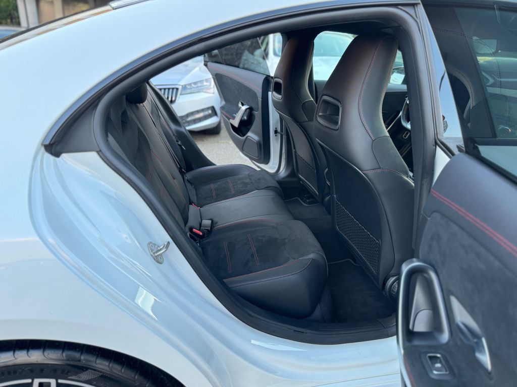 Mercedes-Benz CLA 200 2021