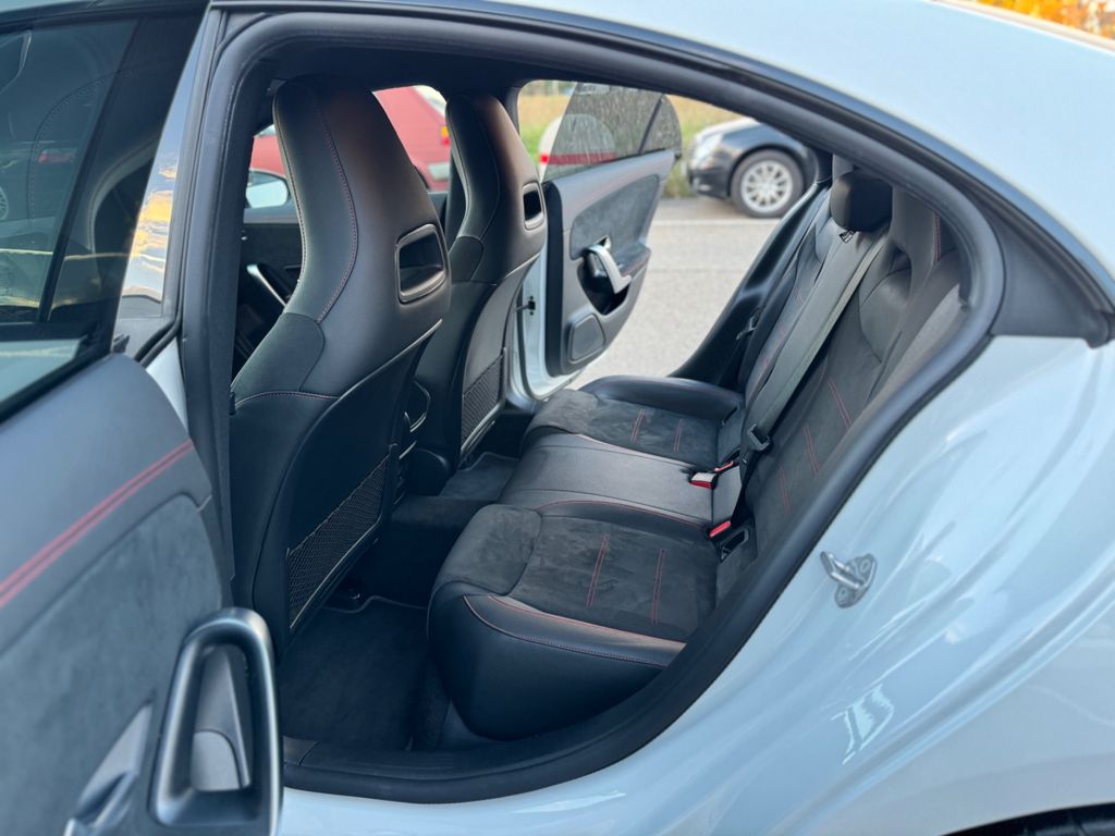 Mercedes-Benz CLA 200 2021