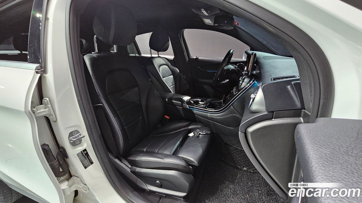 Mercedes-Benz GLC-Class 2019