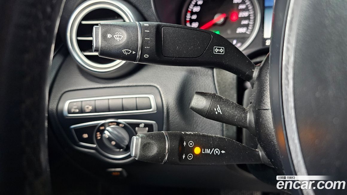 Mercedes-Benz GLC-Class 2019