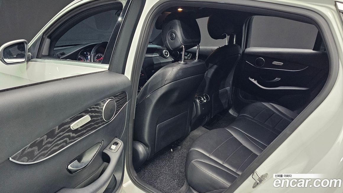 Mercedes-Benz GLC-Class 2019