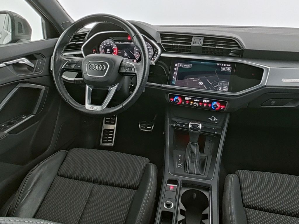 Audi Q3 2021