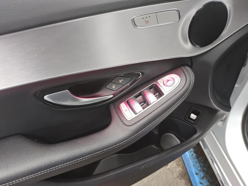 Mercedes-Benz C 300 2021