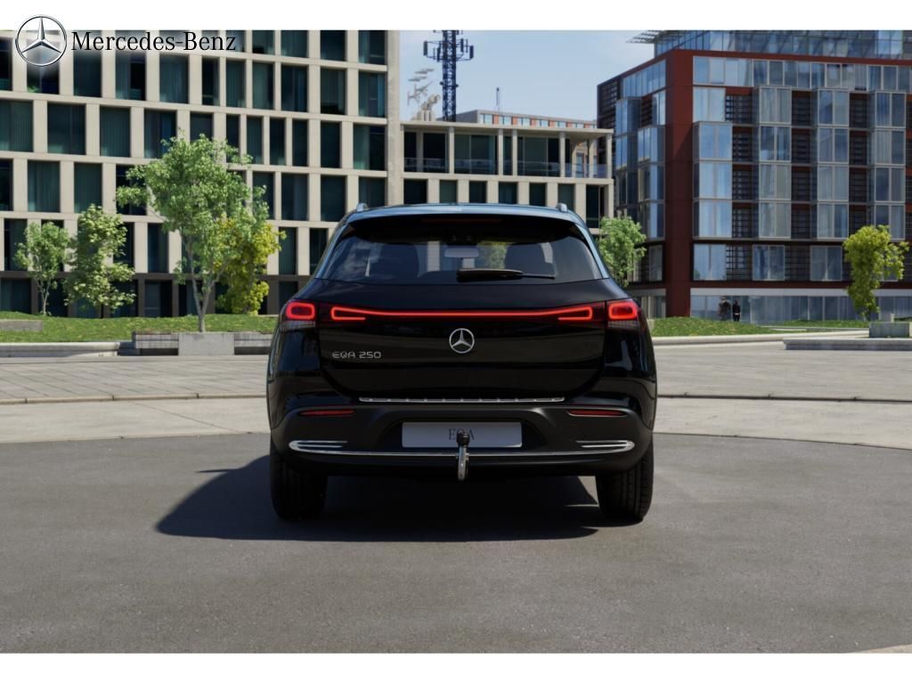 Mercedes-Benz EQA 2021