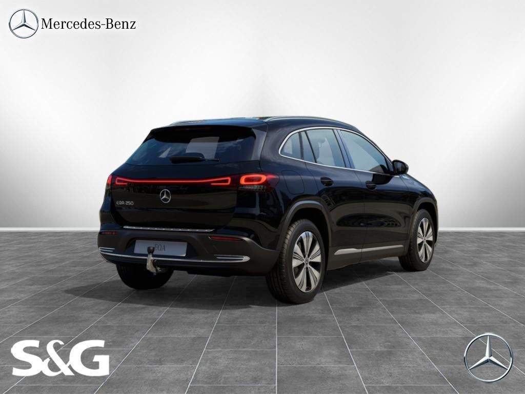 Mercedes-Benz EQA 2021