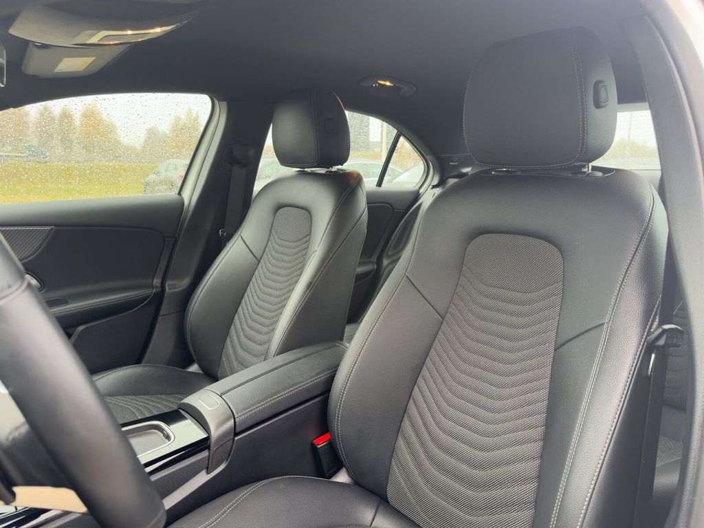 Mercedes-Benz A 200 2024