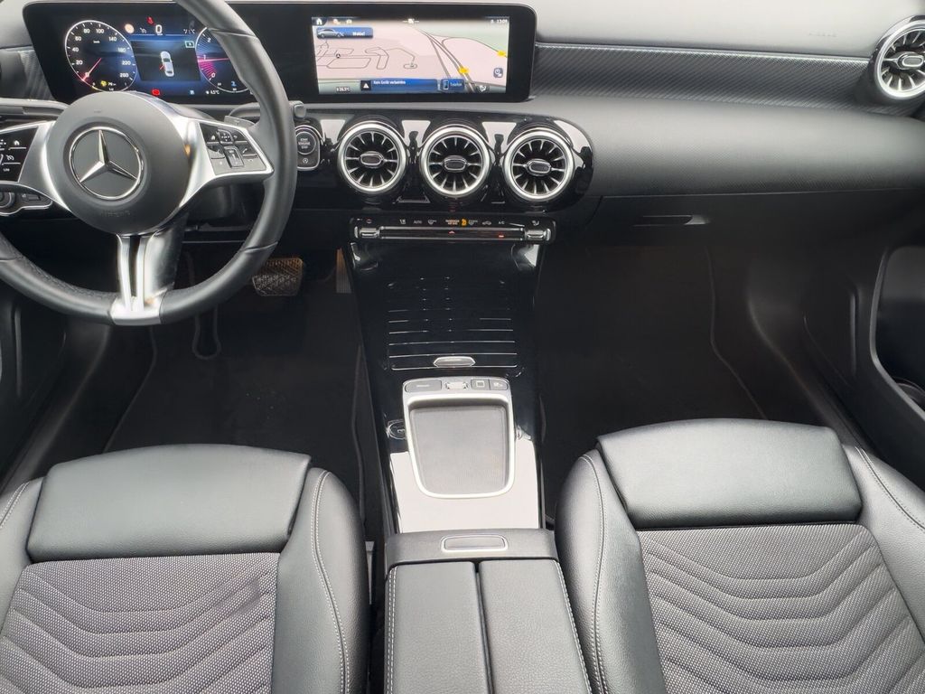 Mercedes-Benz A 200 2024