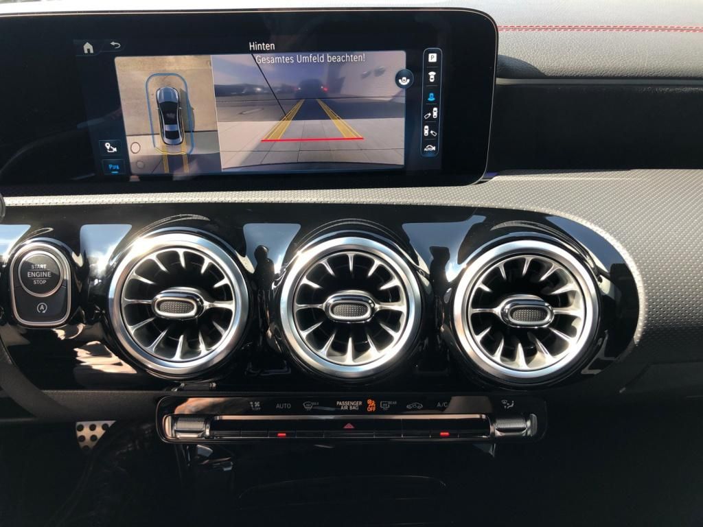 Mercedes-Benz CLA 180 2024