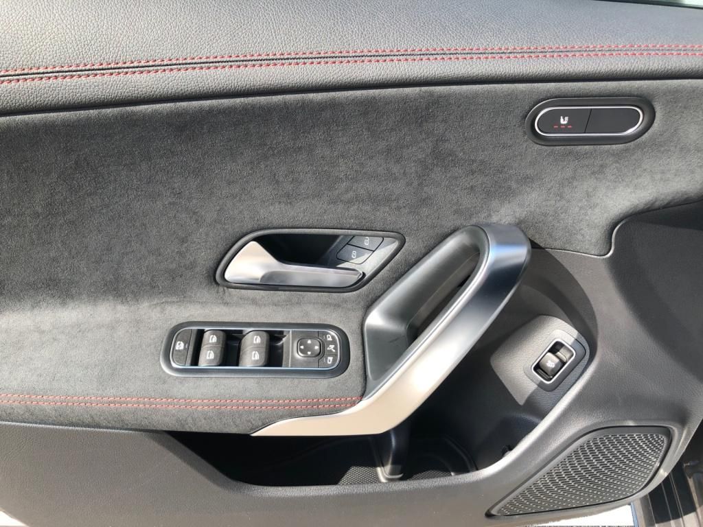 Mercedes-Benz CLA 180 2024