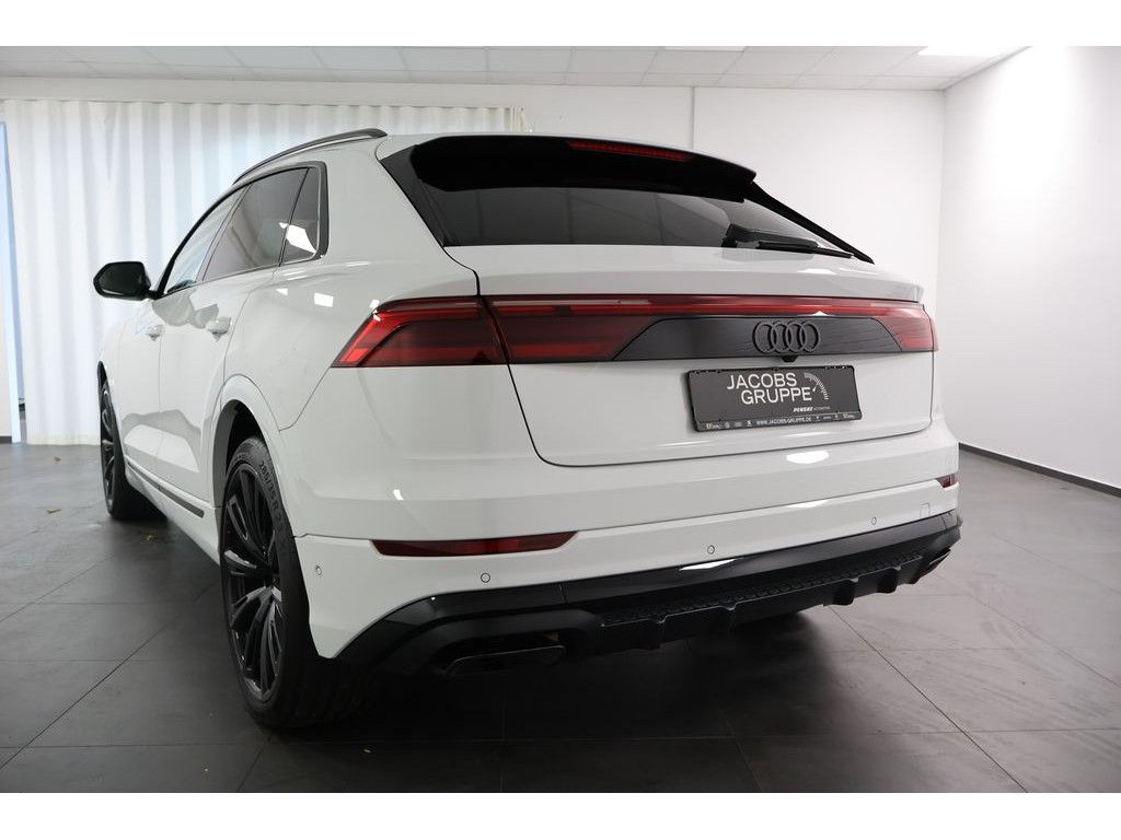 Audi Q8 2025