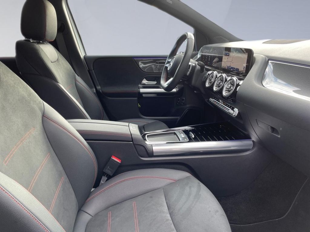 Mercedes-Benz B 250 2024