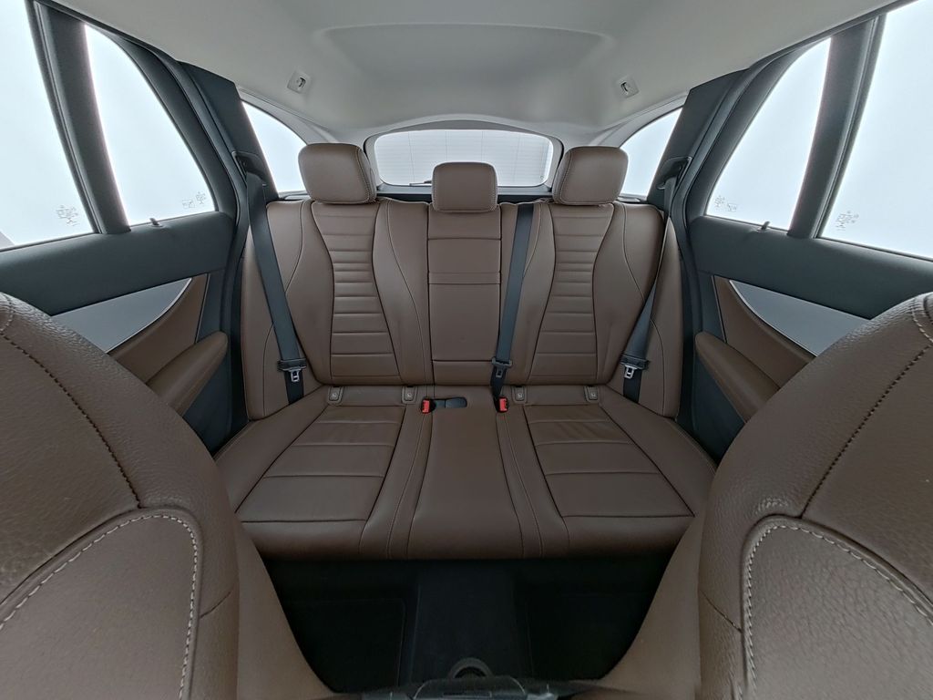 Mercedes-Benz E 300 2022