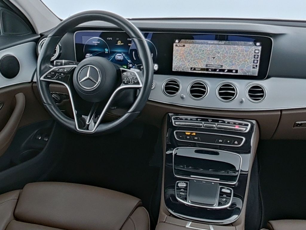 Mercedes-Benz E 300 2022