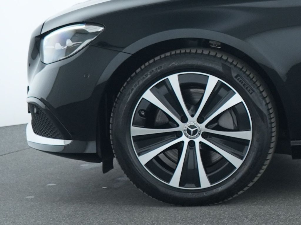 Mercedes-Benz E 300 2022