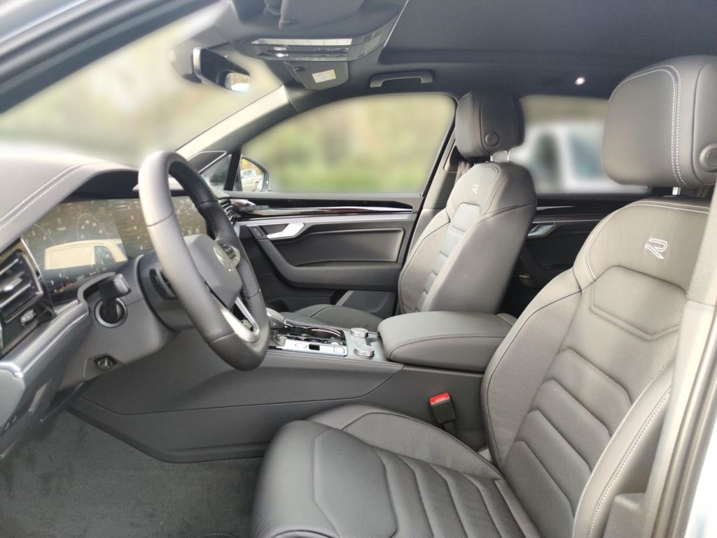 Volkswagen Touareg 2025