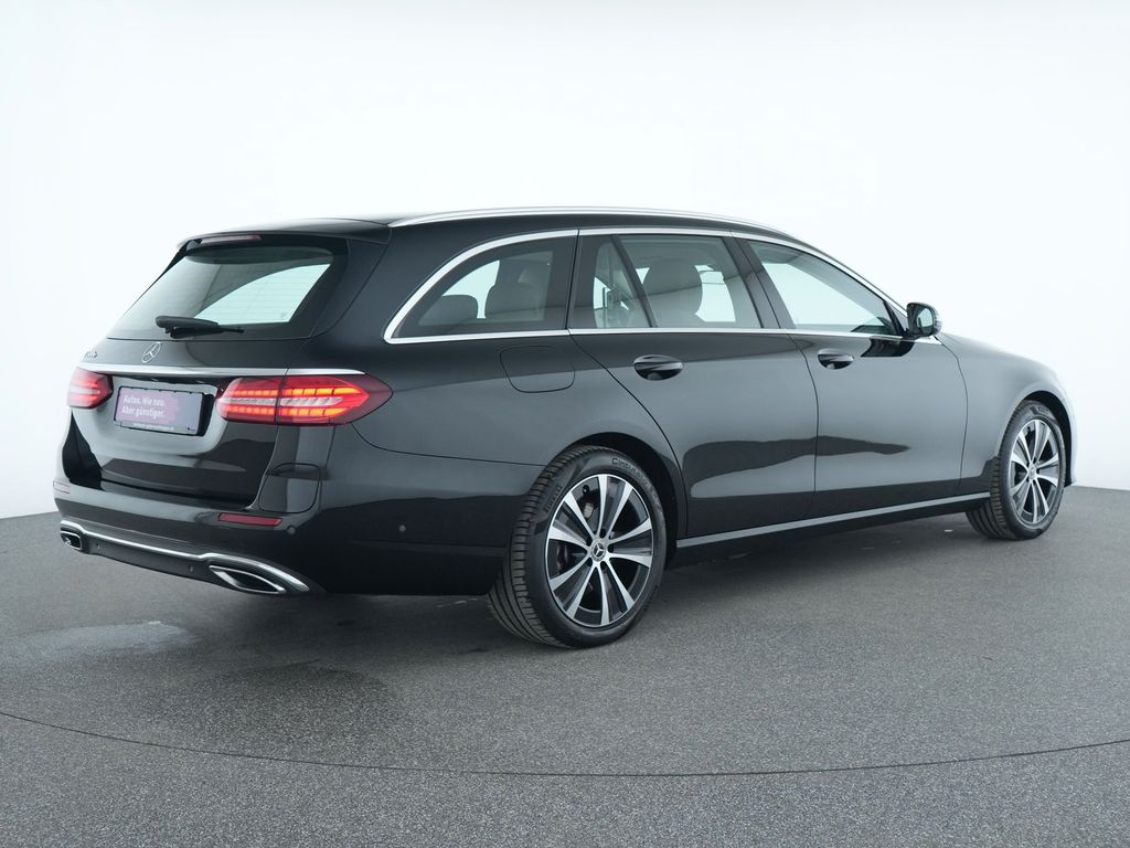 Mercedes-Benz E 300 2022