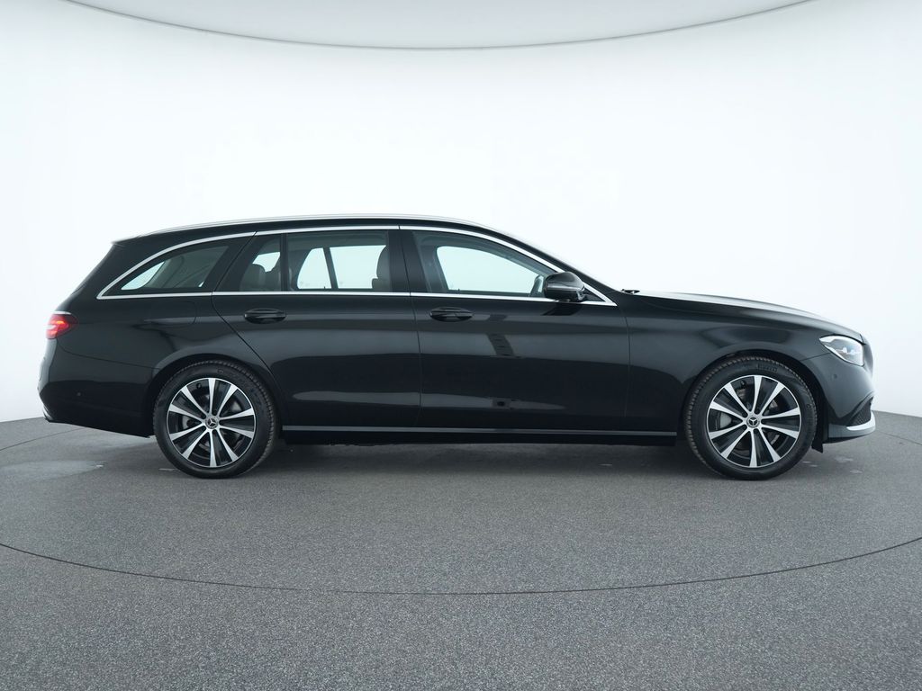 Mercedes-Benz E 300 2022