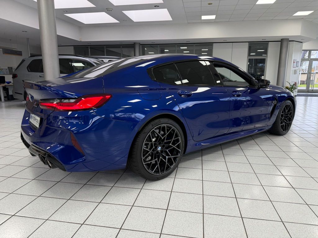 BMW M8 2022