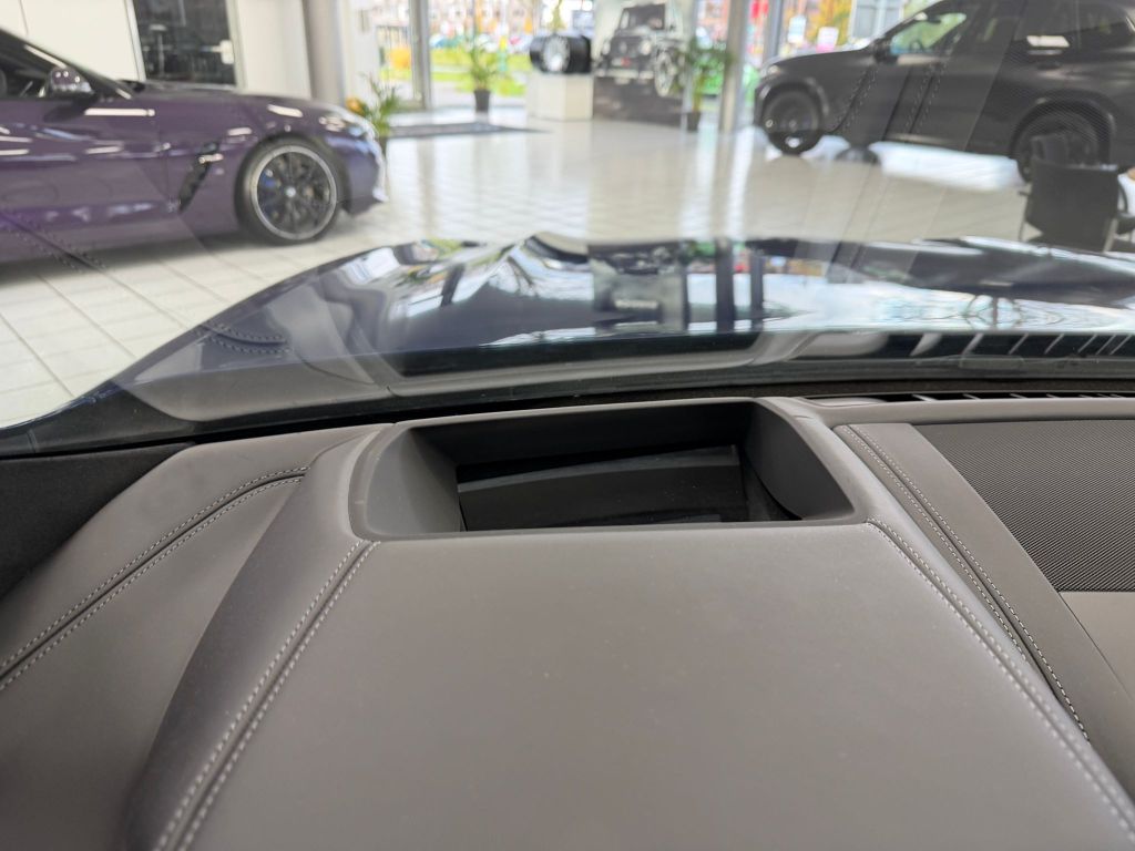 BMW M8 2022