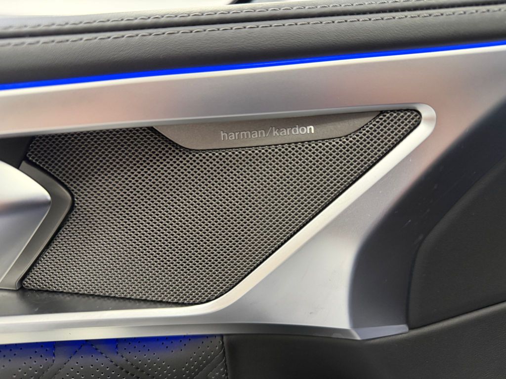 BMW M8 2022