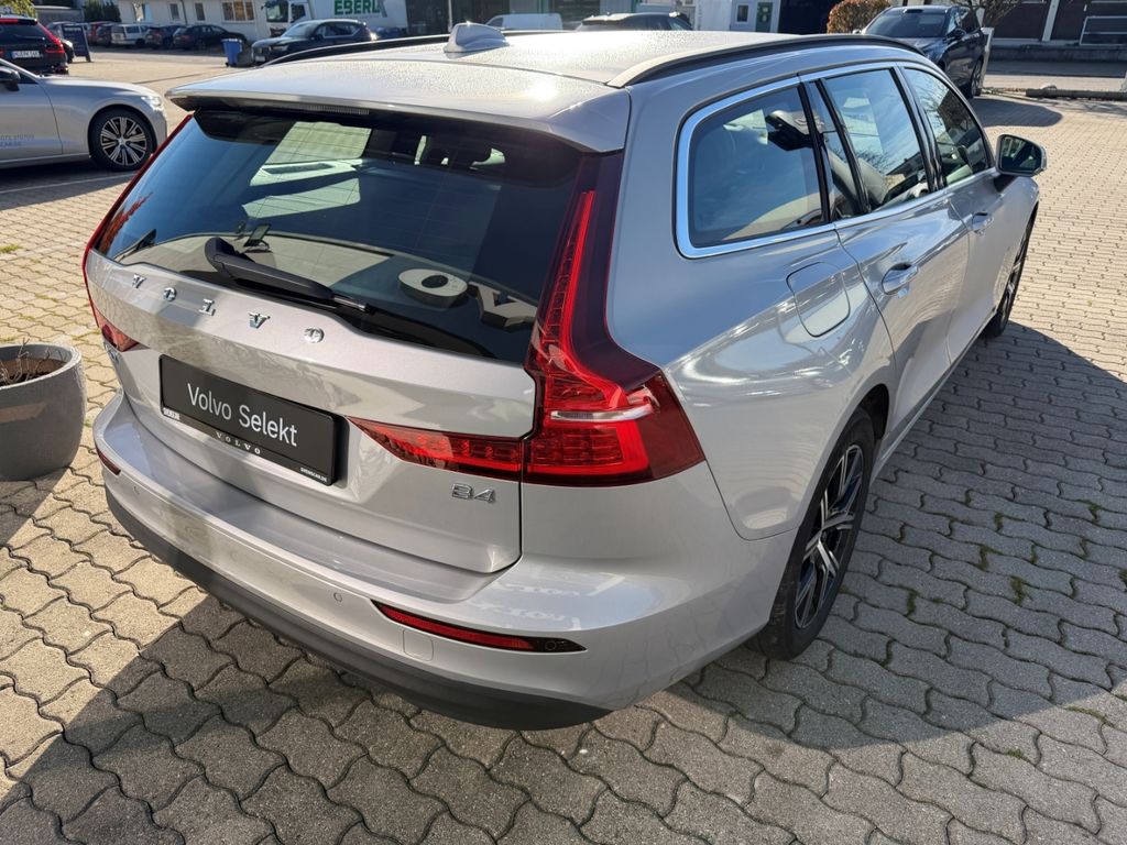 Volvo V60 2022