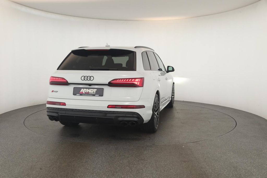 Audi SQ7 2025