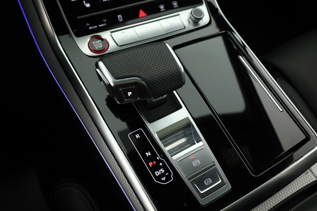 Audi SQ7 2025