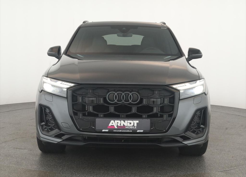Audi SQ7 2025
