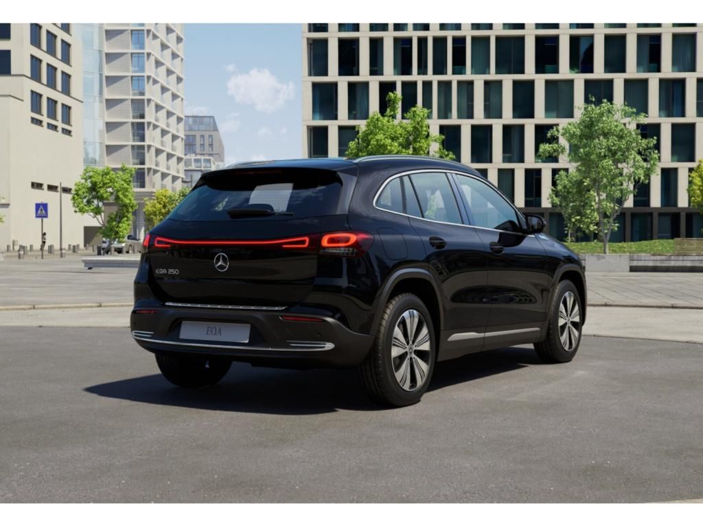 Mercedes-Benz EQA 2021