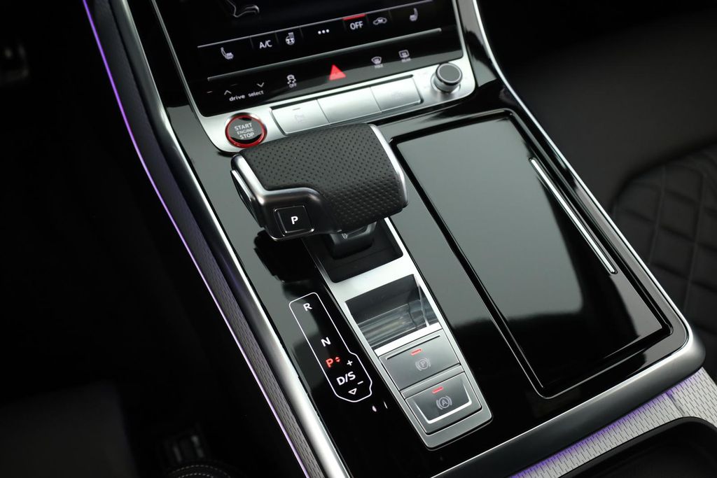 Audi SQ7 2025
