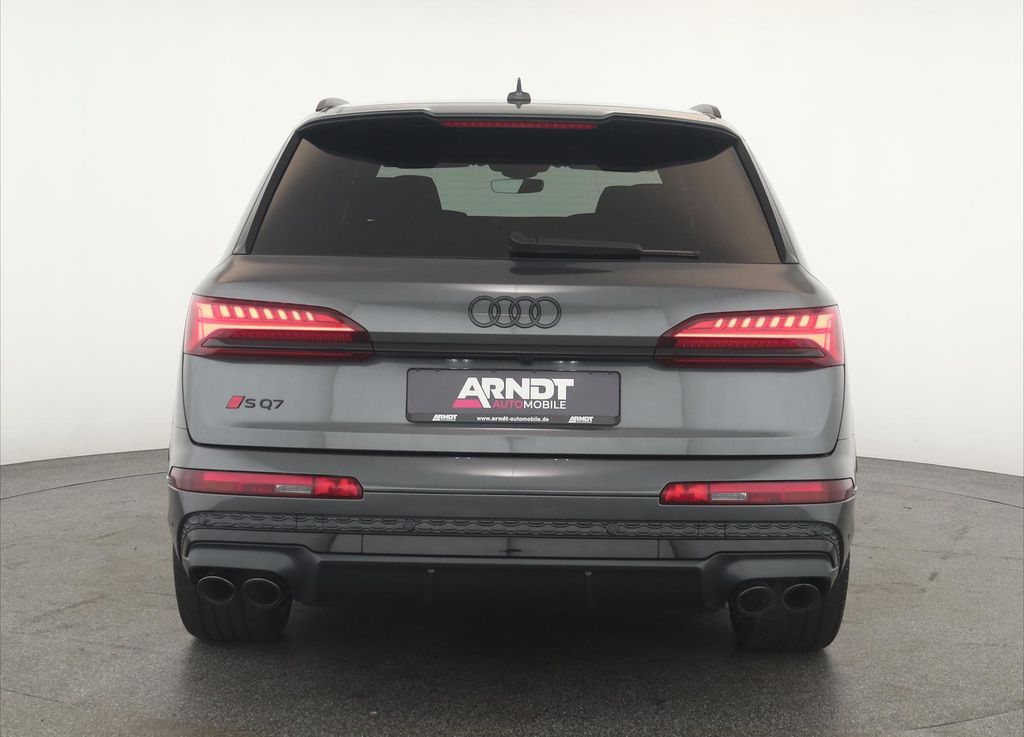 Audi SQ7 2025