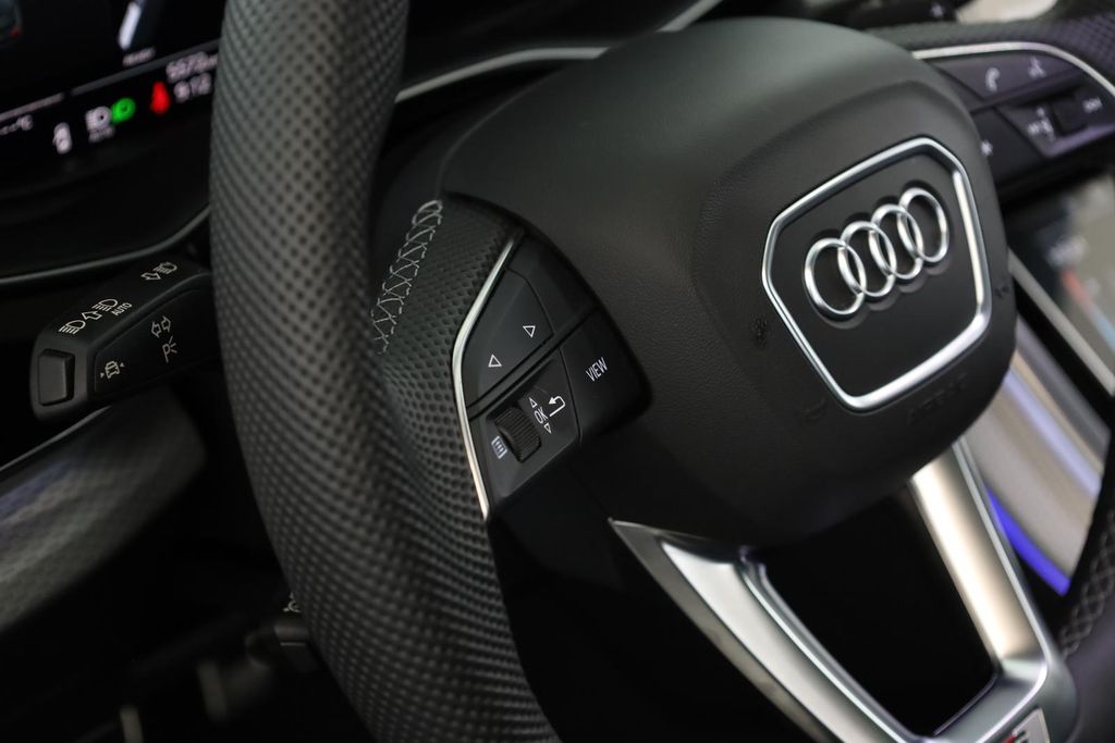 Audi SQ7 2025