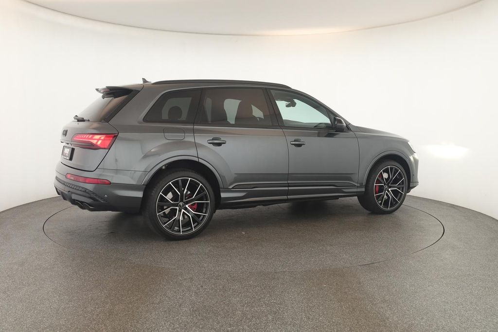 Audi SQ7 2025